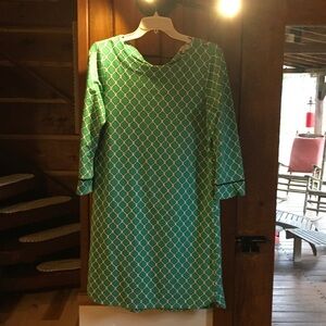 Crown & Ivy Green and White Patterned Dress